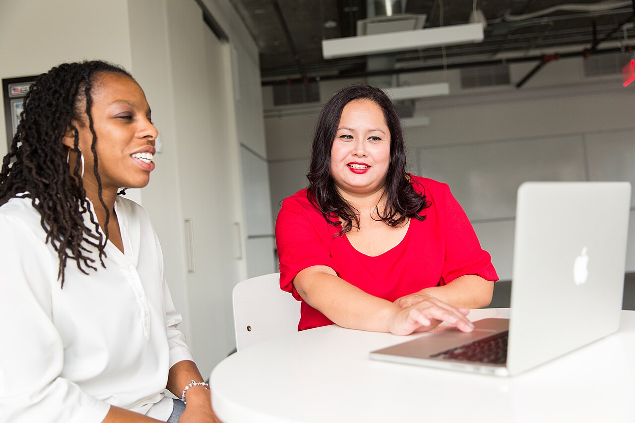 Freelance tech et entreprise en collaboration